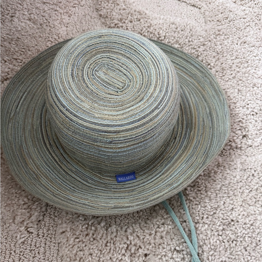 Womens Wallaroo hat. One size fits all.